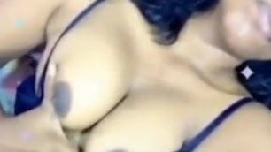 Sexy Desi Girl Showing boobs